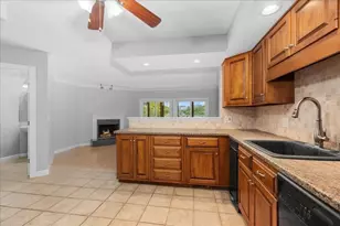 37 Eastern Point Dr, Shrewsbury, MA 01545 - Photo 10