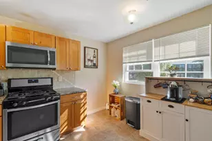 23 Edgelawn Ave, North Andover, MA 01845 - Photo 8