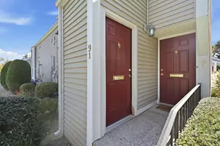 91 Nassau Dr, Springfield, MA 01129 - Photo 6