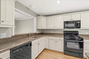 877 Auburnville Way, Whitman, MA 02382 - Photo 6