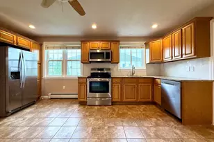 17 Raymond St, East Providence, RI 02914 - Photo 2