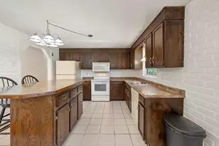 59 Spruce St, Bridgewater, MA 02324 - Photo 8