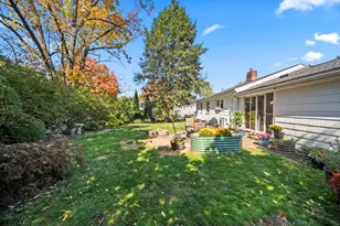 21 Hillcrest Rd, Marlborough, MA 01752 - Photo 4