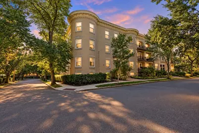 97 Fuller St #4, Brookline, MA 02446 - Photo 2