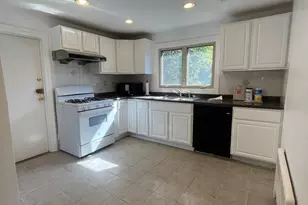 275 Tappan St, Brookline, MA 02446 - Photo 6