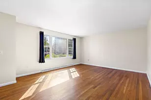 359 Hudson St, Northborough, MA 01532 - Photo 16