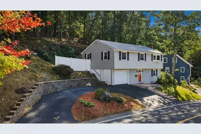 18 Forest St, Wakefield, MA 01880 - Photo 2