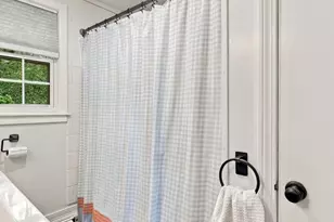 18 Forest St, Wakefield, MA 01880 - Photo 16