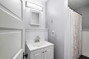 60 Esther St, Worcester, MA 01607 - Photo 16