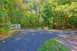 428 Elmwood St, North Attleboro, MA 02760 - Photo 6