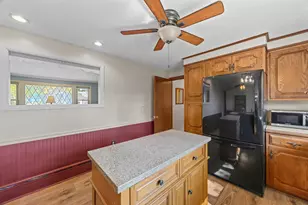 26 Crowningshield Rd, Worcester, MA 01604 - Photo 10