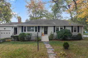 26 Crowningshield Rd, Worcester, MA 01604 - Photo 2