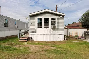 868 Southampton Rd, Westfield, MA 01085 - Photo 2