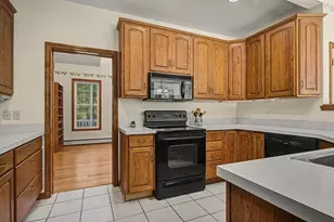 141 Pomeroy Meadow Rd, Southampton, MA 01073 - Photo 16