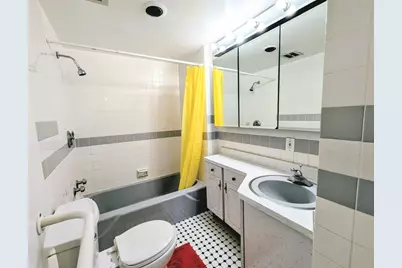 45 Longwood Ave #705, Brookline, MA 02446 - Photo 18