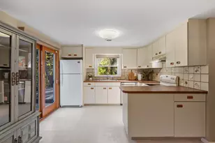 390 North Rd, Bedford, MA 01730 - Photo 14