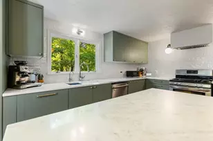 39 Forest St, Winchester, MA 01890 - Photo 16
