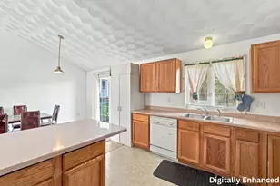 2 Bolton St, Worcester, MA 01604 - Photo 8