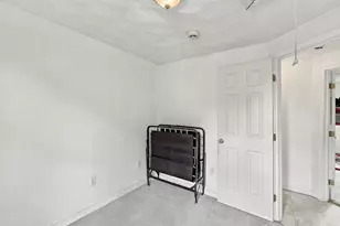 2 Bolton St, Worcester, MA 01604 - Photo 18