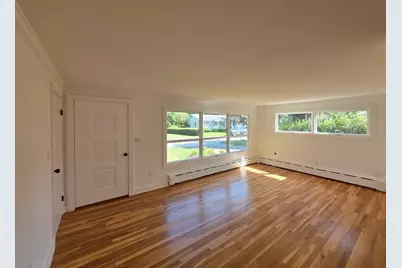 20 Faulkner St, Westport, MA 02790 - Photo 8