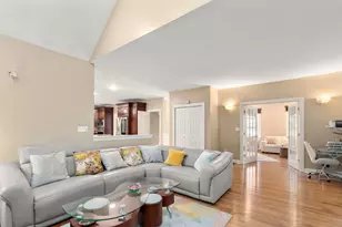 20 Fern Brook Cir, Canton, MA 02021 - Photo 2