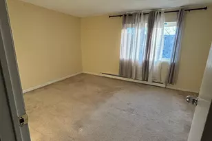 25 Willis St, Framingham, MA 01702 - Photo 1