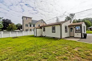956 Granby Rd, Chicopee, MA 01020 - Photo 8