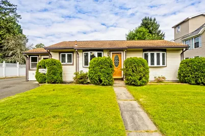 956 Granby Rd, Chicopee, MA 01020 - Photo 2