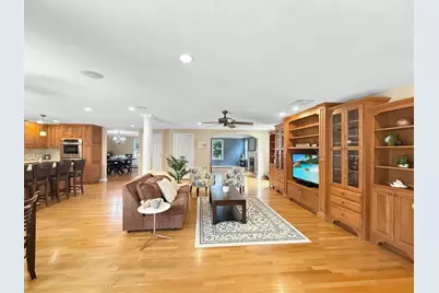 5 Swan Circle, Shrewsbury, MA 01545 - Photo 4