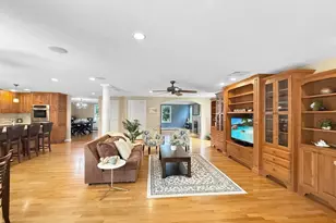 5 Swan Cir, Shrewsbury, MA 01545 - Photo 4