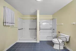 26 Denton Cir, Springfield, MA 01104 - Photo 22