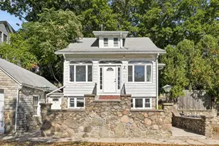 9 Glenway Ave, Peabody, MA 01960 - Photo 2