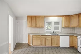 17 Madison Ave, Newton, MA 02460 - Photo 14