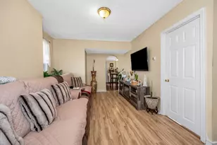 17 Auburn St, Lowell, MA 01852 - Photo 6