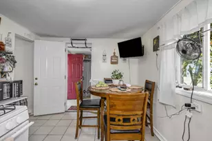 17 Auburn St, Lowell, MA 01852 - Photo 12
