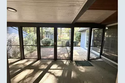 719 South Branch Parkway, Springfield, MA 01118 - Photo 10