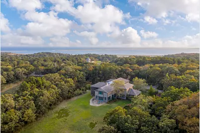 4 Garrett Way, Edgartown, MA 02539 - Photo 2