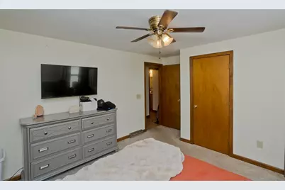 20 Meadow Ave, Agawam, MA 01001 - Photo 12