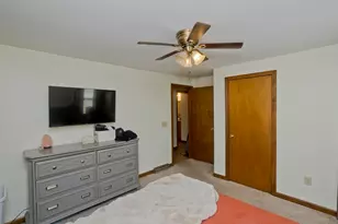20 Meadow Ave, Agawam, MA 01001 - Photo 12