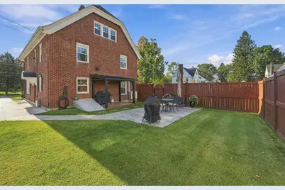 170 Shefford St, Springfield, MA 01107 - Photo 32