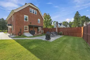170 Shefford St, Springfield, MA 01107 - Photo 32