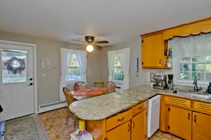 119 Florida Dr, Agawam, MA 01001 - Photo 6
