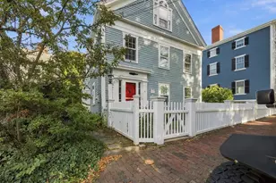 4 Washington Square, Marblehead, MA 01945 - Photo 2