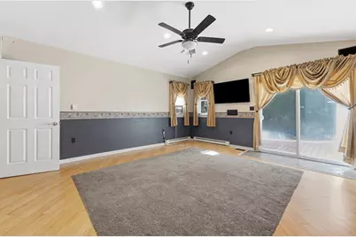 66 Barrison St, Springfield, MA 01109 - Photo 16