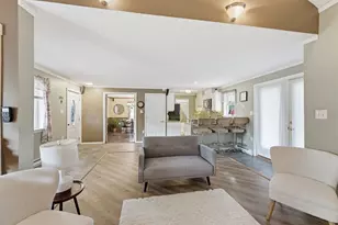66 Barrison St, Springfield, MA 01109 - Photo 8