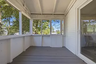 25 Lynn St, Peabody, MA 01960 - Photo 16