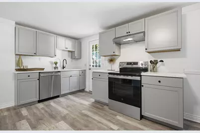 25 Lynn St #B, Peabody, MA 01960 - Photo 6