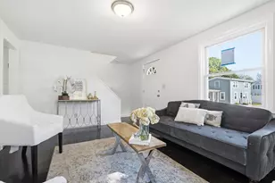 27 Lynn St, Peabody, MA 01960 - Photo 12