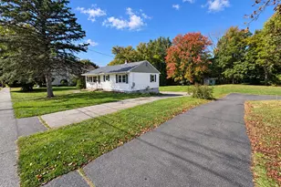 10 Taylor St, South Hadley, MA 01075 - Photo 2