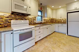 414 Bay Rd, Belchertown, MA 01007 - Photo 1